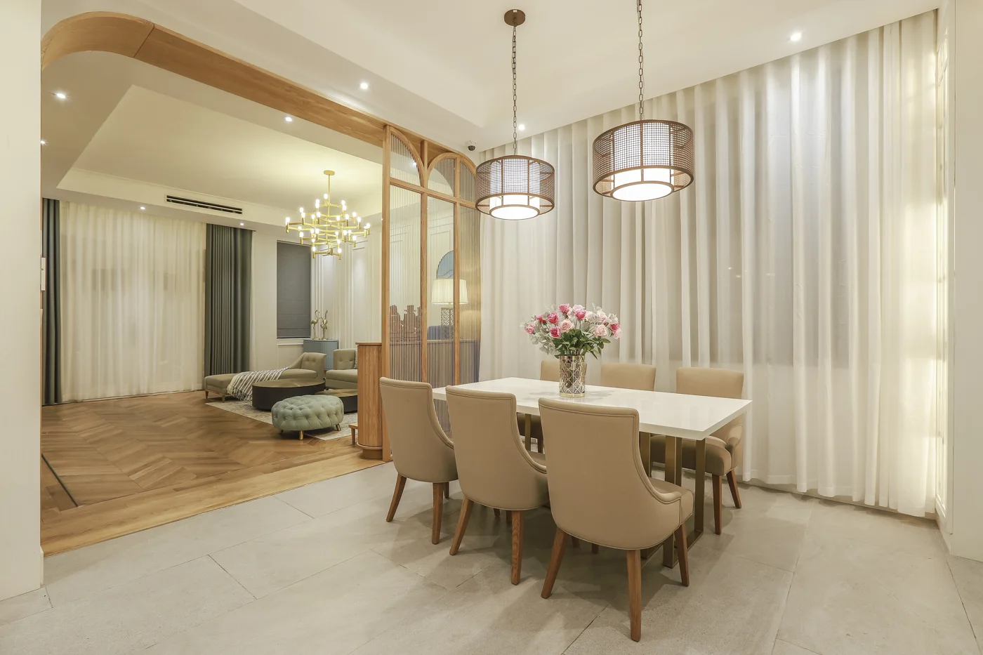 Bàn ăn tại công trình Villa của Định Nhân
